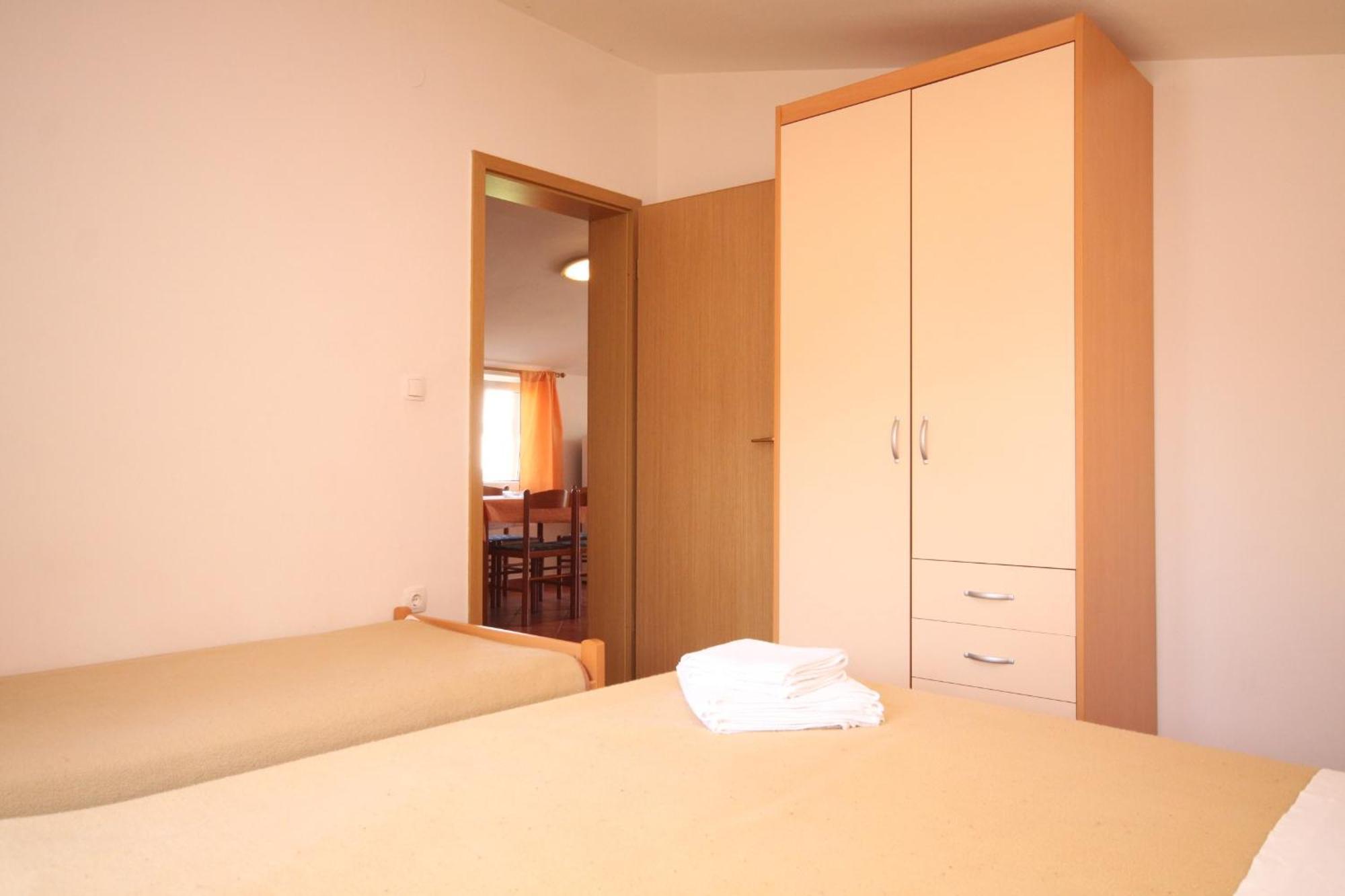 Apartments With A Parking Space Umag - 7039 Chambre photo